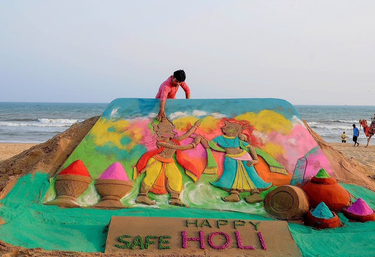 Happy Holi 2022 Hindi Wishes Images, Messages: इन SMS, संदेश, शायरी, कविताओं, संस्कृत श्लोक के साथ अपनों को भेजें सबसे खास अंदाज में होली की शुभकामनाएं